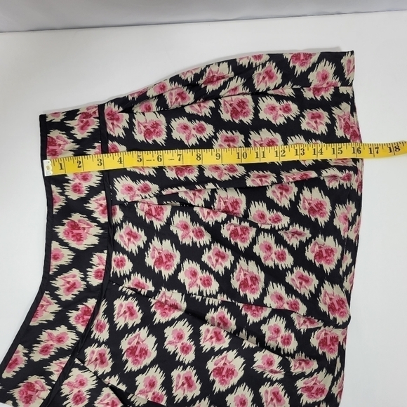 Juicy Couture 100% Silk Mini Skirt in a Size 2 - Picture 10 of 10